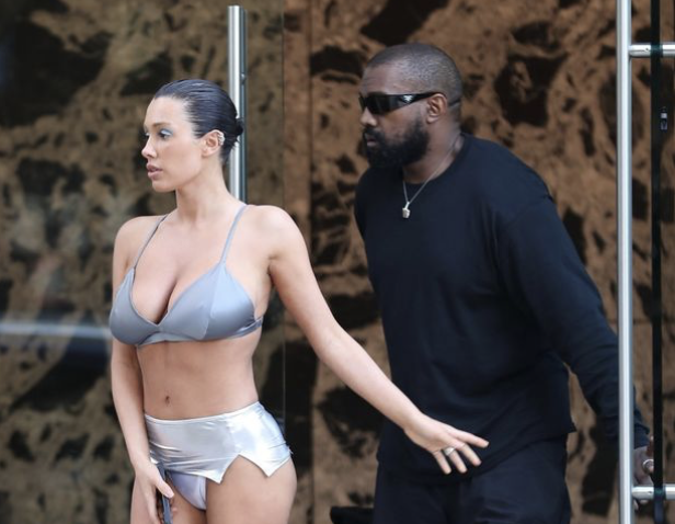 Bianca censori outfit copying Kim